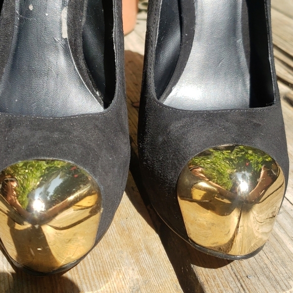 Madonna Truth or Dare Black Suede Pumps 6 - Picture 4 of 9